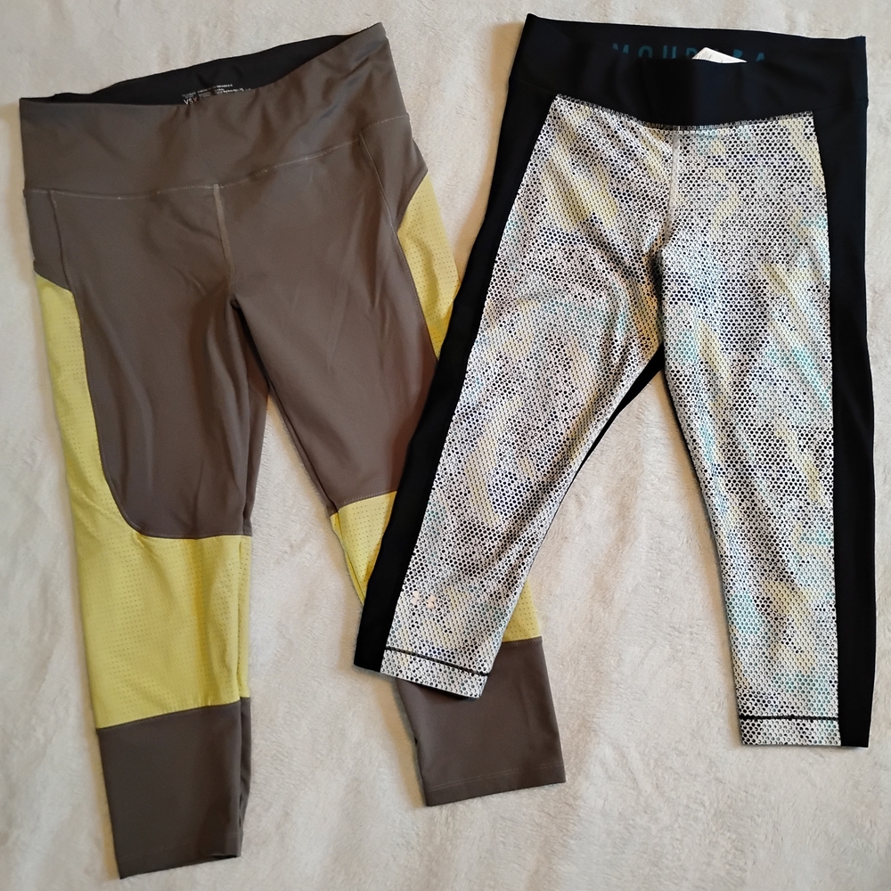 Bundle Of Under armour And Victoria's Secret Sport Capri Leggins Large